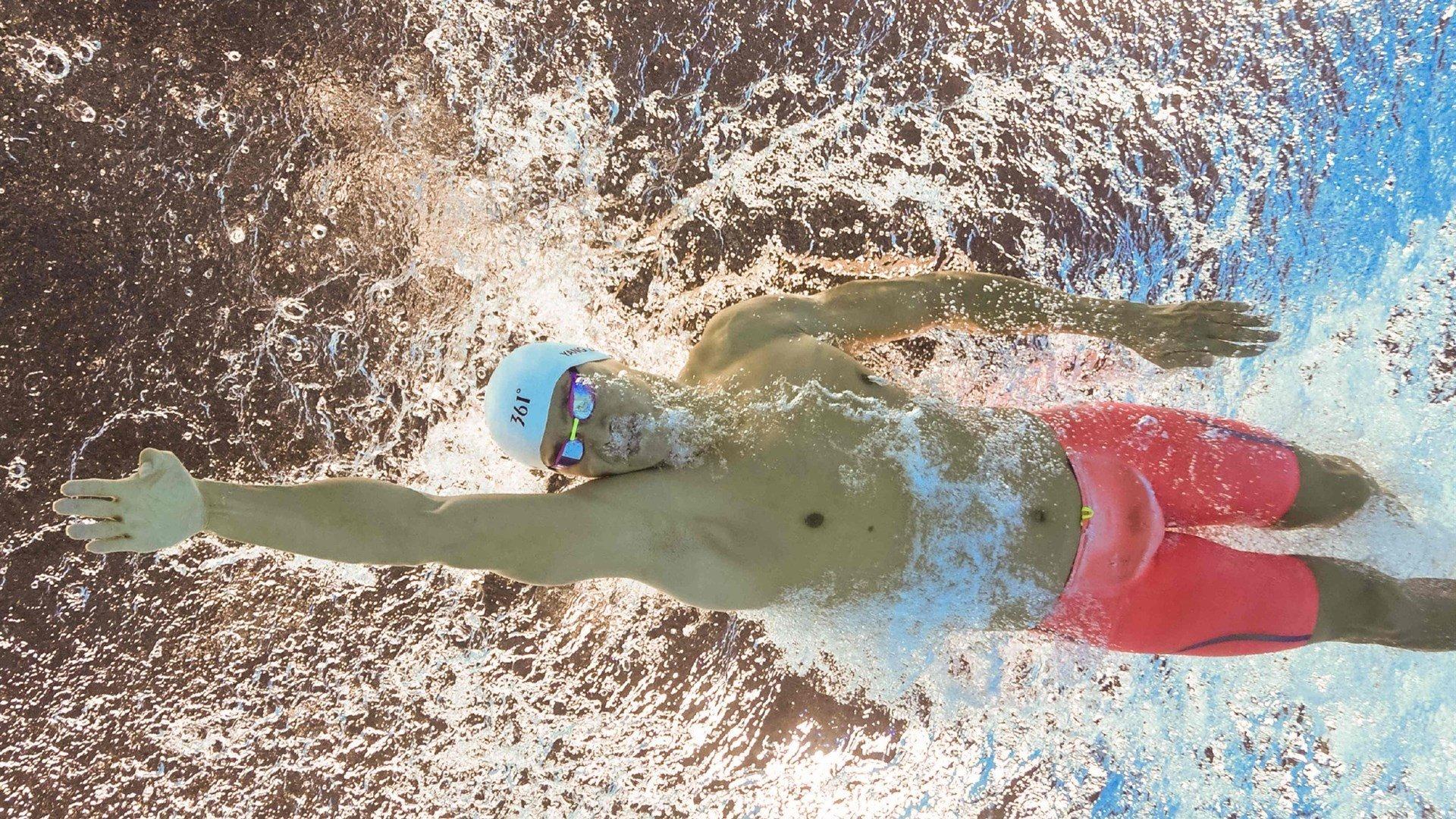 阿尔卡拉斯横扫对手晋级美网八强 新生代王者展现统治力